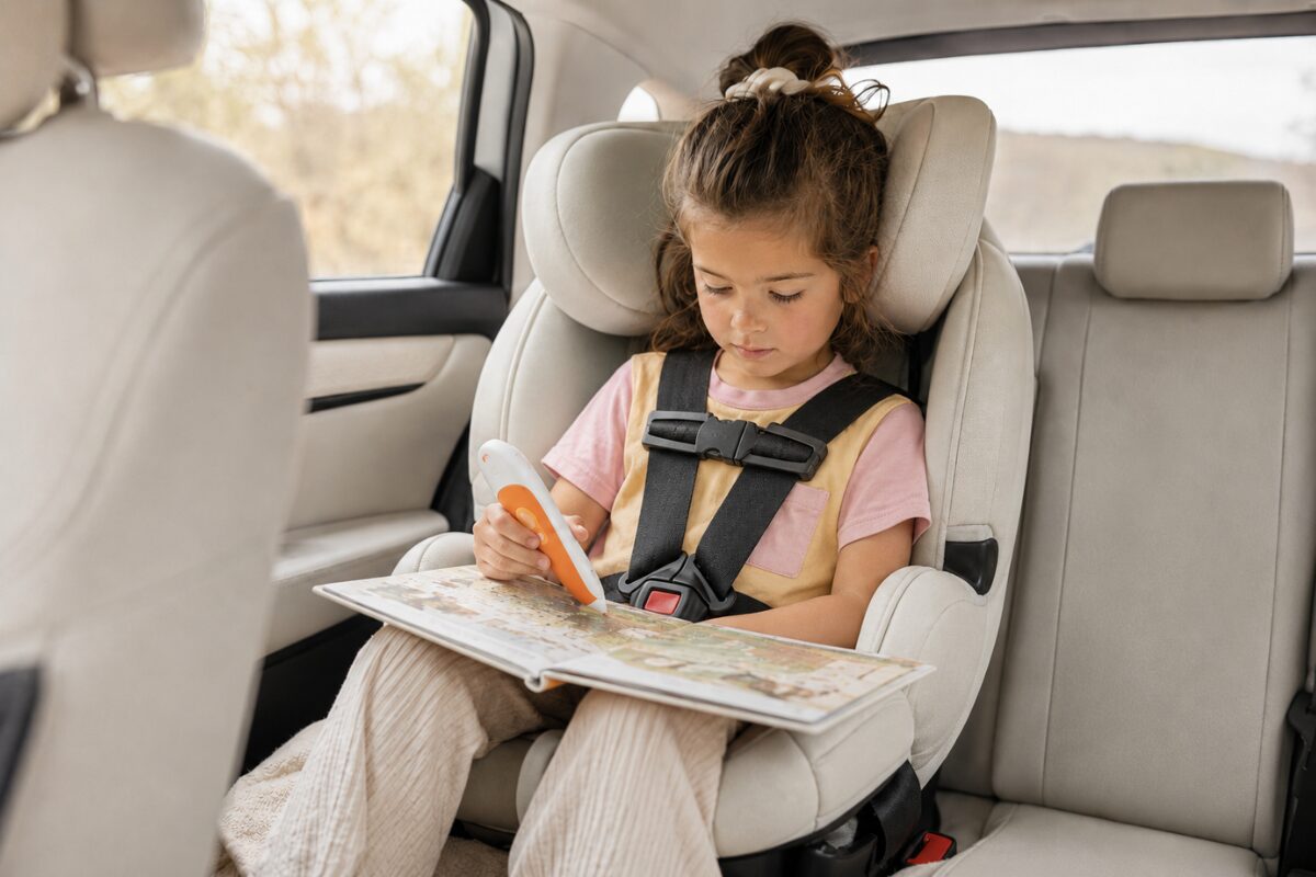 kindersitz-beschaeftigung-autofahrt-tiptoi-buch